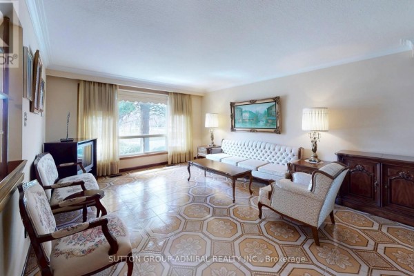Living room - 119 Brampton Road, Toronto, ON M9R3K3 Photo 4