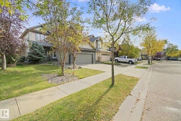 Kitchen - 119 Caldwell Wy Nw, Edmonton, AB T6M2W9 Photo 3