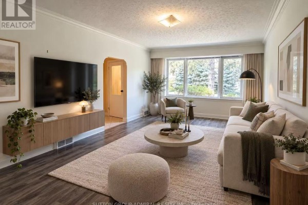 Primary Bedroom - 119 Caribou Road, Toronto, ON M5N2B1 Photo 3