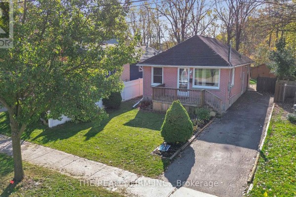 Bedroom 2 - 119 Emery Street W, London South, ON N6J1R9 Photo 5