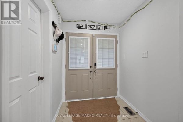 4pc Bathroom - 119 Gowland Drive, Hamilton, ON L0R1C0 Photo 4