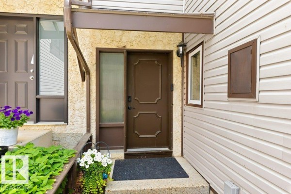 119 Grandin Woods Es, St  Albert, AB, photo 2