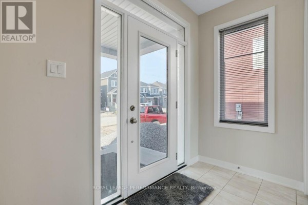 119 Hackamore Crescent, Ottawa, ON K0A2Z0 Photo 4