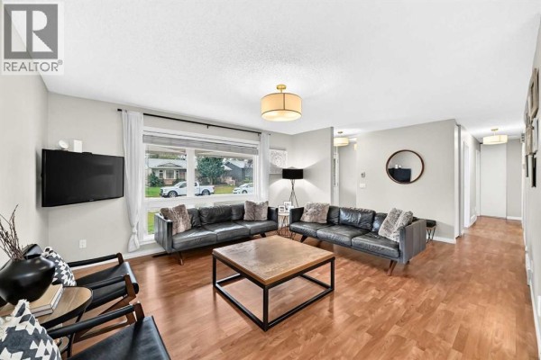 Bedroom - 119 Maitland Rise Ne, Calgary, AB T2A4Z1 Photo 5