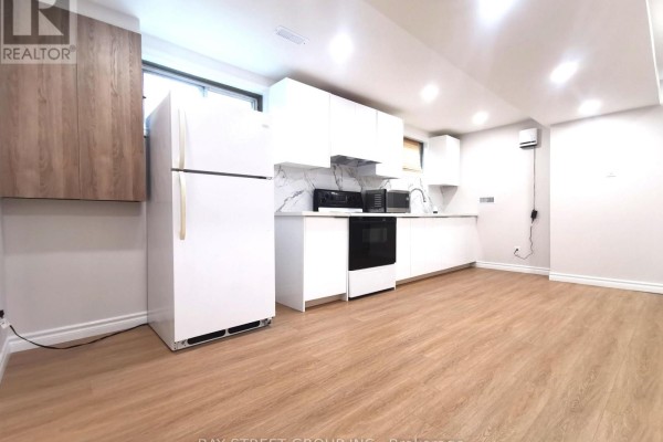 Kitchen - 119 Shawnee Circle, Toronto, ON M2H2X9 Photo 3