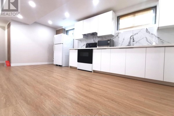 119 Shawnee Circle, Toronto, ON M2H2X9 Photo 5