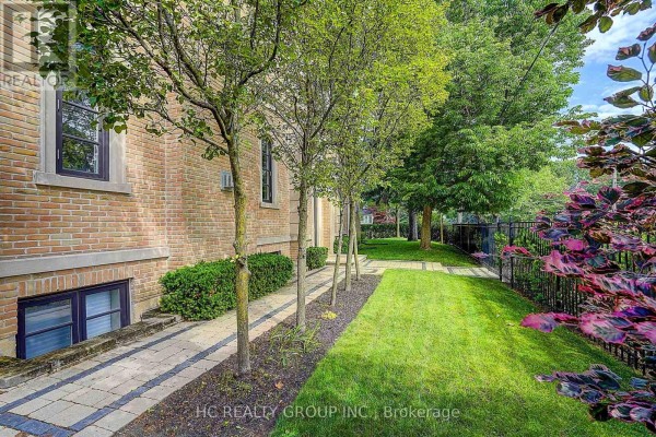 Office - 119 Strathallan Boulevard, Toronto, ON M5N1S9 Photo 3