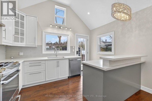 Laundry room - 119 Temperance Street, Aurora, ON L4G2R2 Photo 5