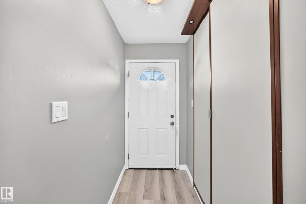 Bedroom 2 - 1190 Knottwood Rd E Nw, Edmonton, AB T6K3M3 Photo 5