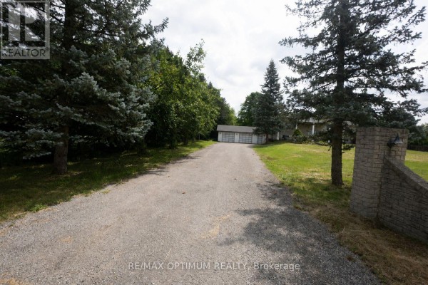 Kitchen - 11900 5 Side Road, Halton Hills, ON L7G4S6 Photo 4