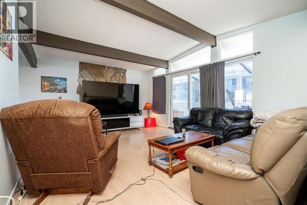 11900 Burnett Street, Maple Ridge, BC V2X6P5 Photo 4