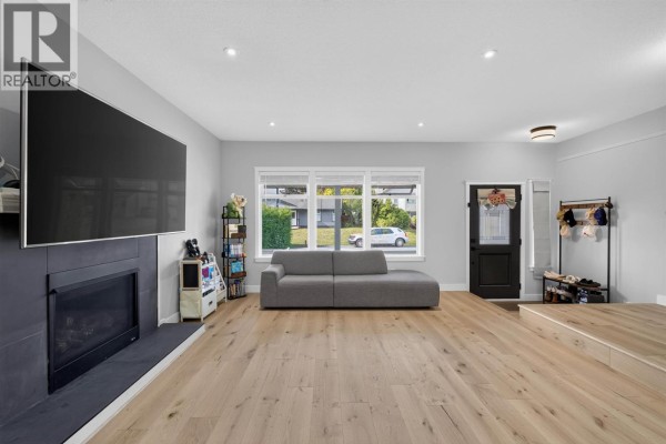 11908 Meadowlark Drive, Maple Ridge, BC V2X9L7 Photo 5