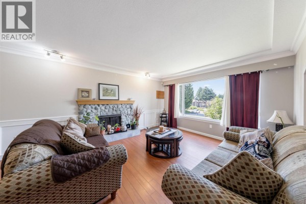 11914 212 Street, Maple Ridge, BC V2X7X1 Photo 4