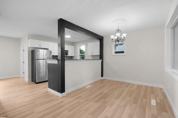 Dining room - 11918 86 St Nw, Edmonton, AB T5B3K2 Photo 2