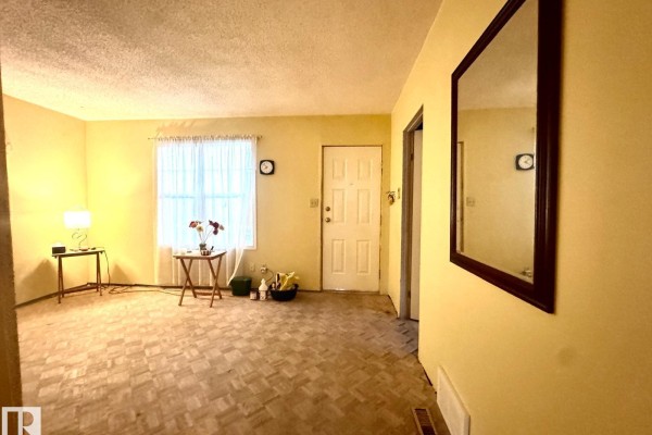 11925 77 St Nw, Edmonton, AB, photo 3
