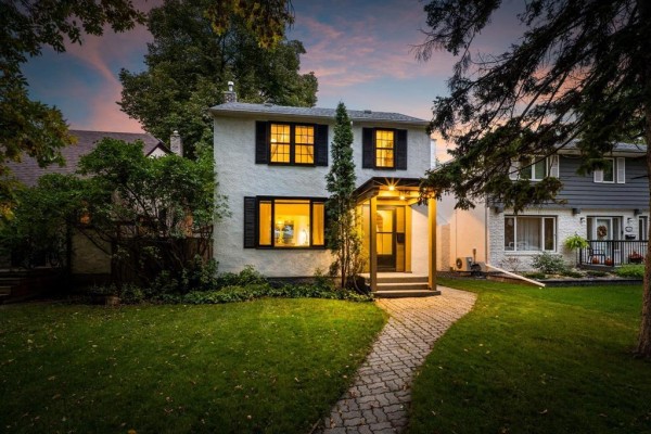 1194 Dorchester Avenue, Winnipeg