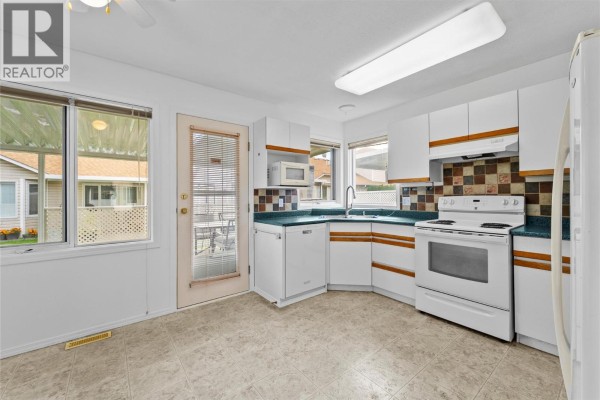 Recreation room - 1195 14th Street Unit# 33, Kamloops, BC V2B8L1 Photo 2
