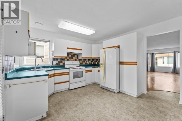 Foyer - 1195 14th Street Unit# 33, Kamloops, BC V2B8L1 Photo 3