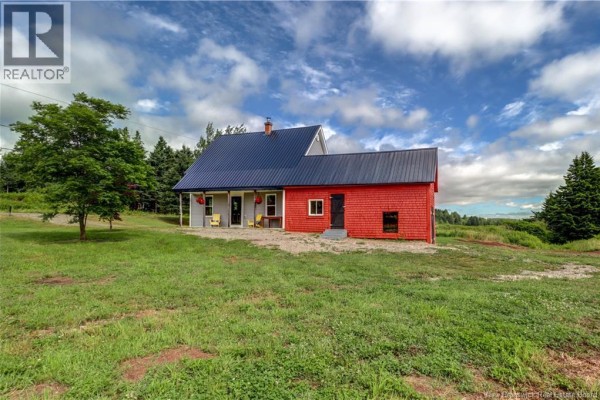 Family room - 1195 Route 915, New Horton, NB E4H1W4 Photo 3