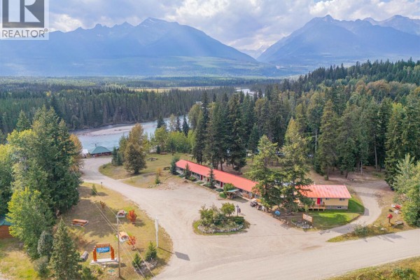11957 L'heureux (tete Jaune Lodge), Valemount, BC V0J2E0 Photo 4