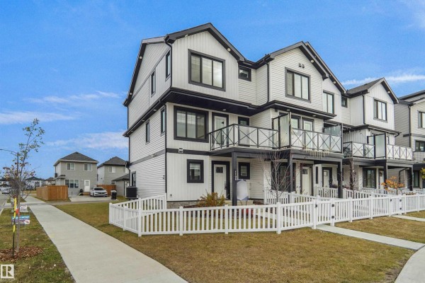 1198 Aster Bv Nw, Edmonton, AB, photo 2