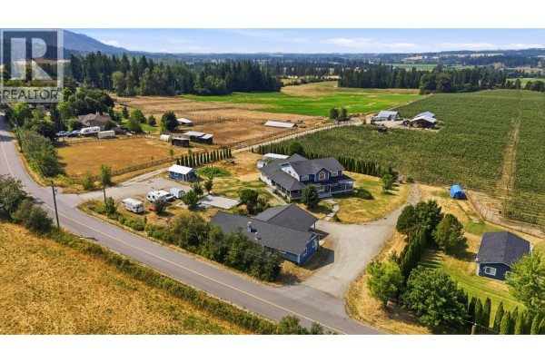Media - 1199 Mountain View Road, Spallumcheen, BC V4Y0S2 Photo 5