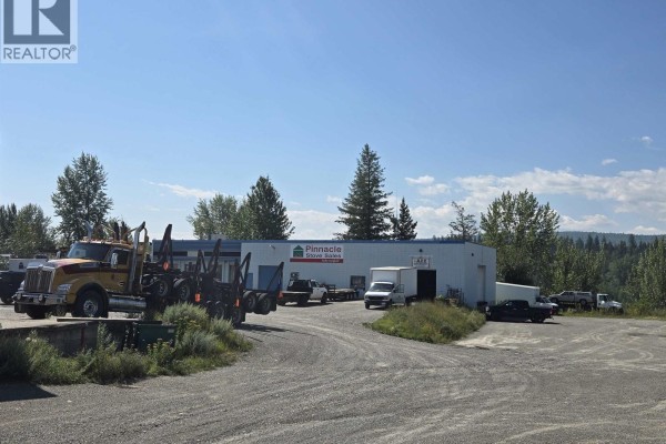 1199 N 97 Highway, Quesnel, BC V2J2Y3 Photo 4