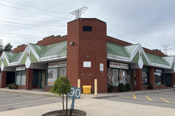 11a - 90 Regina Road, Vaughan