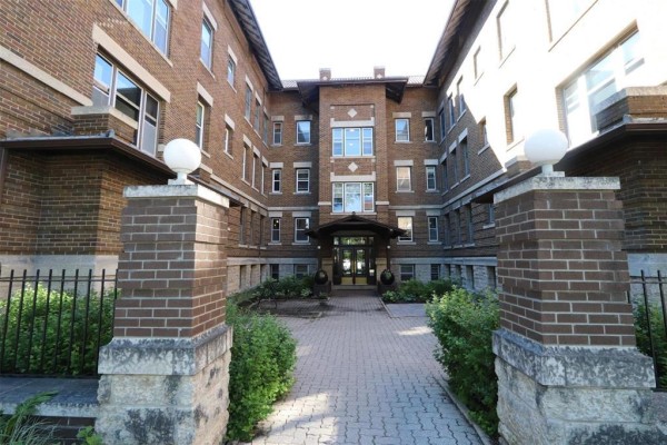 Sunroom - 11a 778 Mcmillan Avenue, Winnipeg, MB R3M0V6 Photo 3