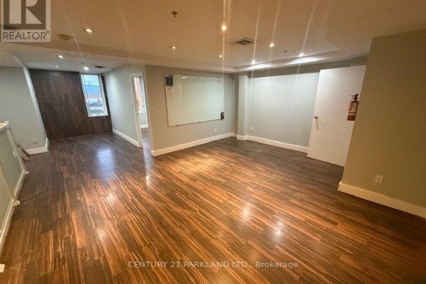 11b - 400 Creditstone Road, Vaughan, ON L4K3Z3 Photo 4