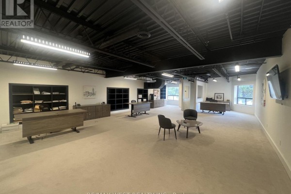 12 (upper) - 800 Arrow Road, Toronto, ON M9M2Z8 Photo 5