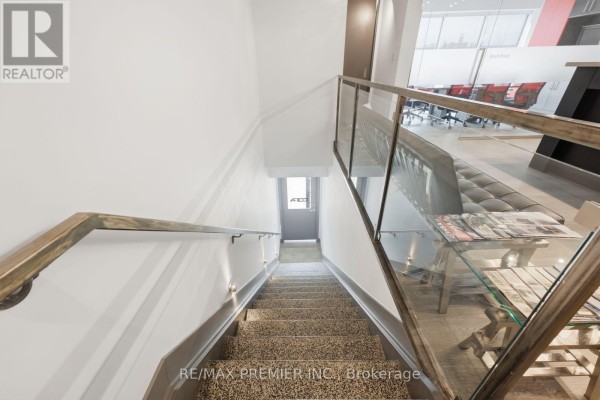 12 - 13 Kenview Boulevard, Brampton, ON L6T5K9 Photo 5