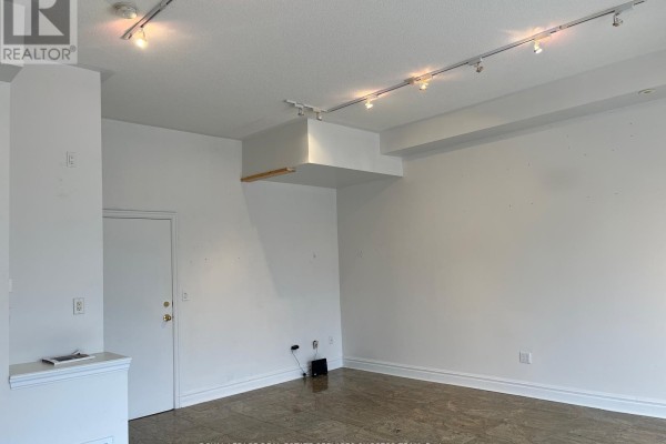 12 - 167 Lakeshore Road E, Mississauga, ON L5G4T9 Photo 4