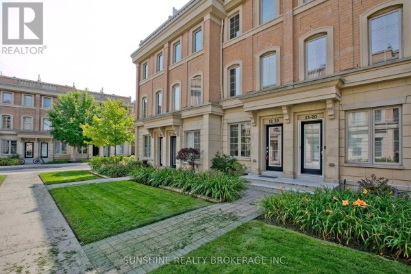 12 - 20 Hargrave Lane, Toronto, ON, photo 2
