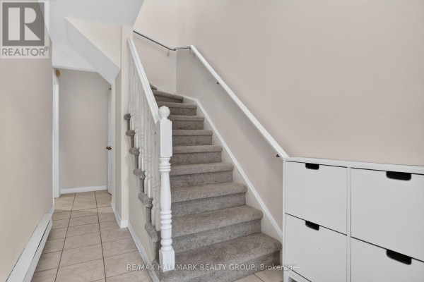 Living room - 12 - 207 Stratas Court, Ottawa, ON K2L3K5 Photo 3