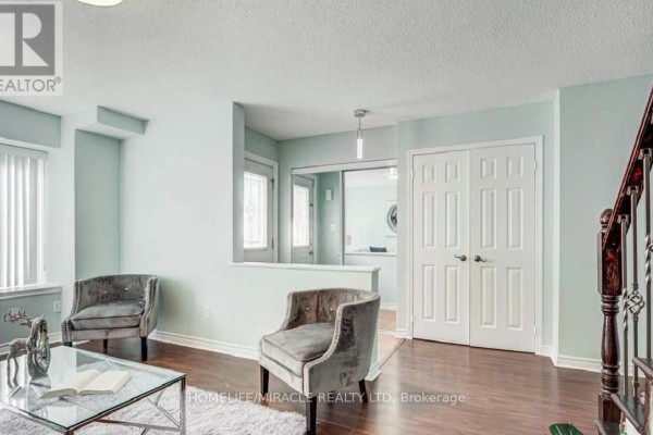 Dining room - 12 - 4200 Kingston Road, Toronto, ON M1E2M6 Photo 3