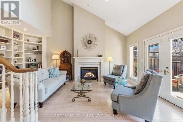 Living room - 12 - 575 Simcoe Street, Niagara On The Lake, ON L0S1J0 Photo 5