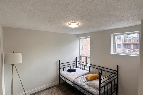 Kitchen - 12 - 99 Bellevue Avenue, Toronto, ON M5T2N8 Photo 4