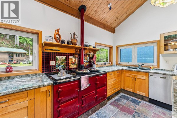 12 & 13 Coldwell Beach, North Vancouver, BC V0V0V0 Photo 5