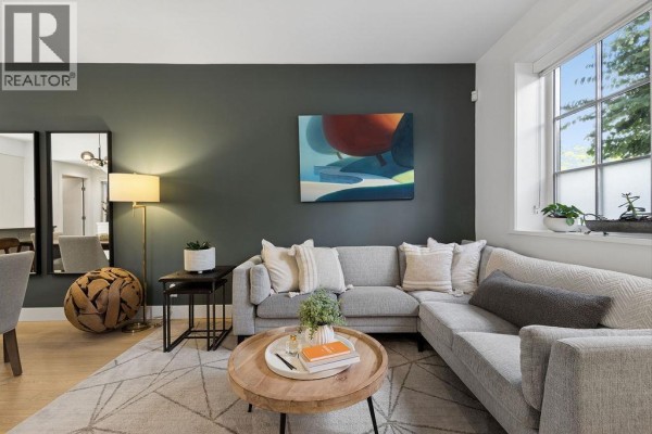 12 1133 Ridgewood Drive, North Vancouver, BC V7R0A4 Photo 3