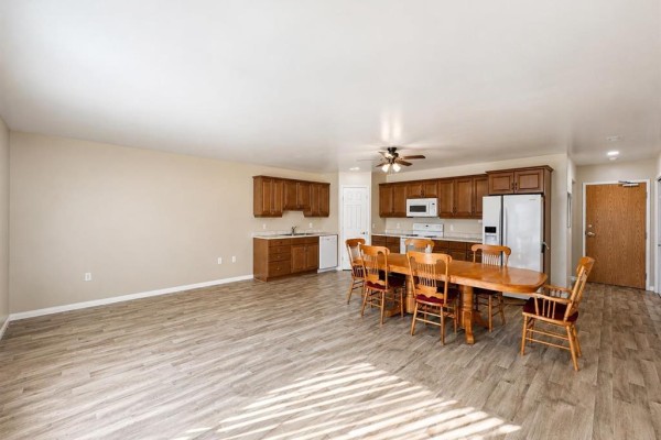 Kitchen - 12 115 4th Avenue Ne, Altona, MB R0G0B2 Photo 2