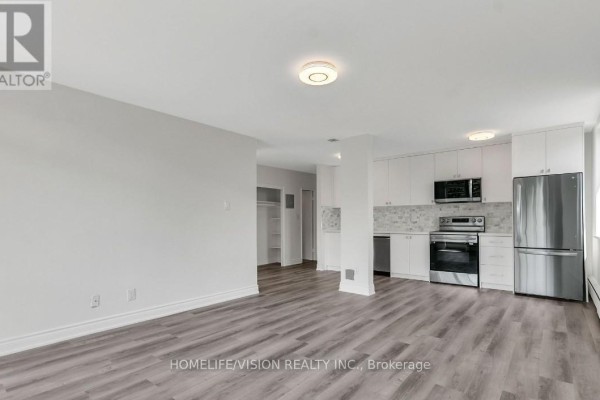 12 18 Kenrae Road, Toronto, ON M4G1Y1 Photo 5