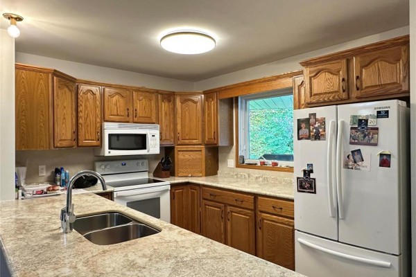 Office - 12 30 Bradford Road, Carman, MB R0G0J0 Photo 5