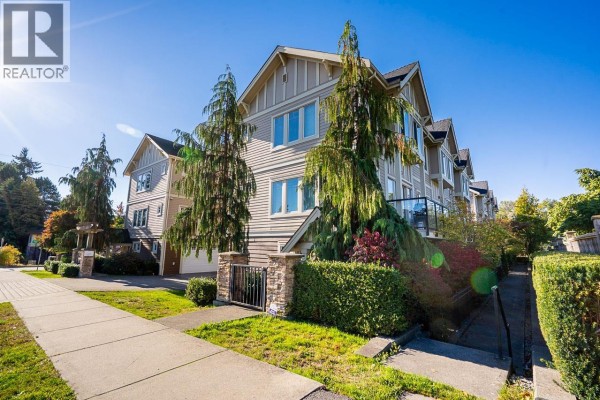 12 7489 16th Street, Burnaby