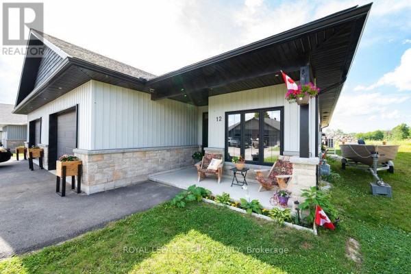 12 Bamagillia Street E, Whitewater Region, ON K0J1K0 Photo 3