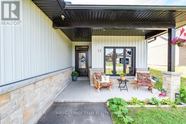 12 Bamagillia Street E, Whitewater Region, ON K0J1K0 Photo 4