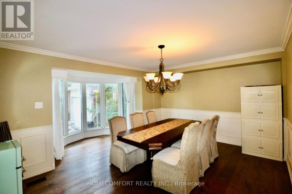 Bedroom 5 - 12 Banbury Court, Aurora, ON L4G3M9 Photo 4