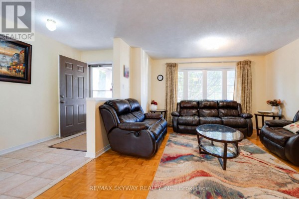 Eating area - 12 Barrier Reef Lane, Brampton, ON L6R2A4 Photo 4