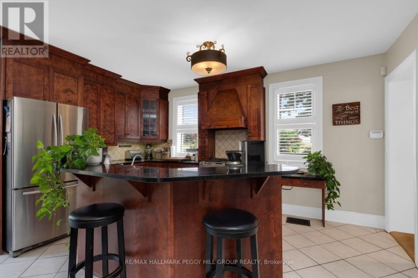 12 Beacon Road, Barrie, ON, photo 2