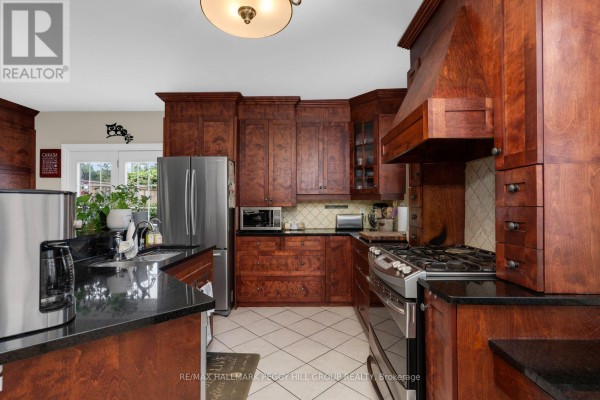 12 Beacon Road, Barrie, ON, photo 3